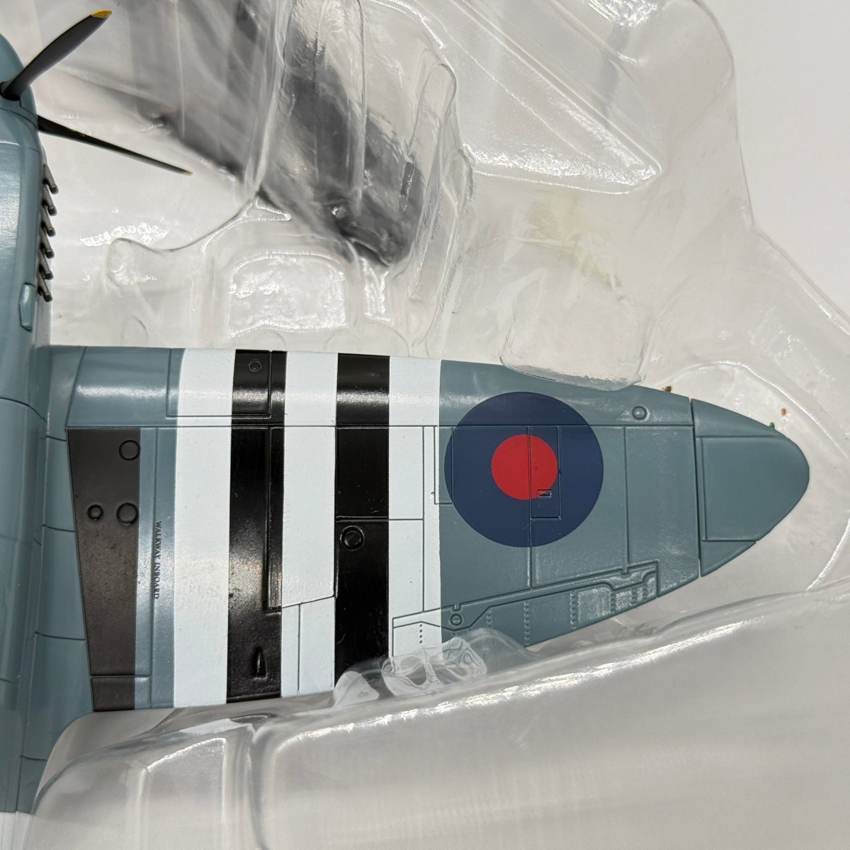 Hobby Master HA7607 1:48 Supermarine Spitfire PR.Mk XI RAF No.16 Sqn PL965 1944 *ISSUES* - Hobby Master