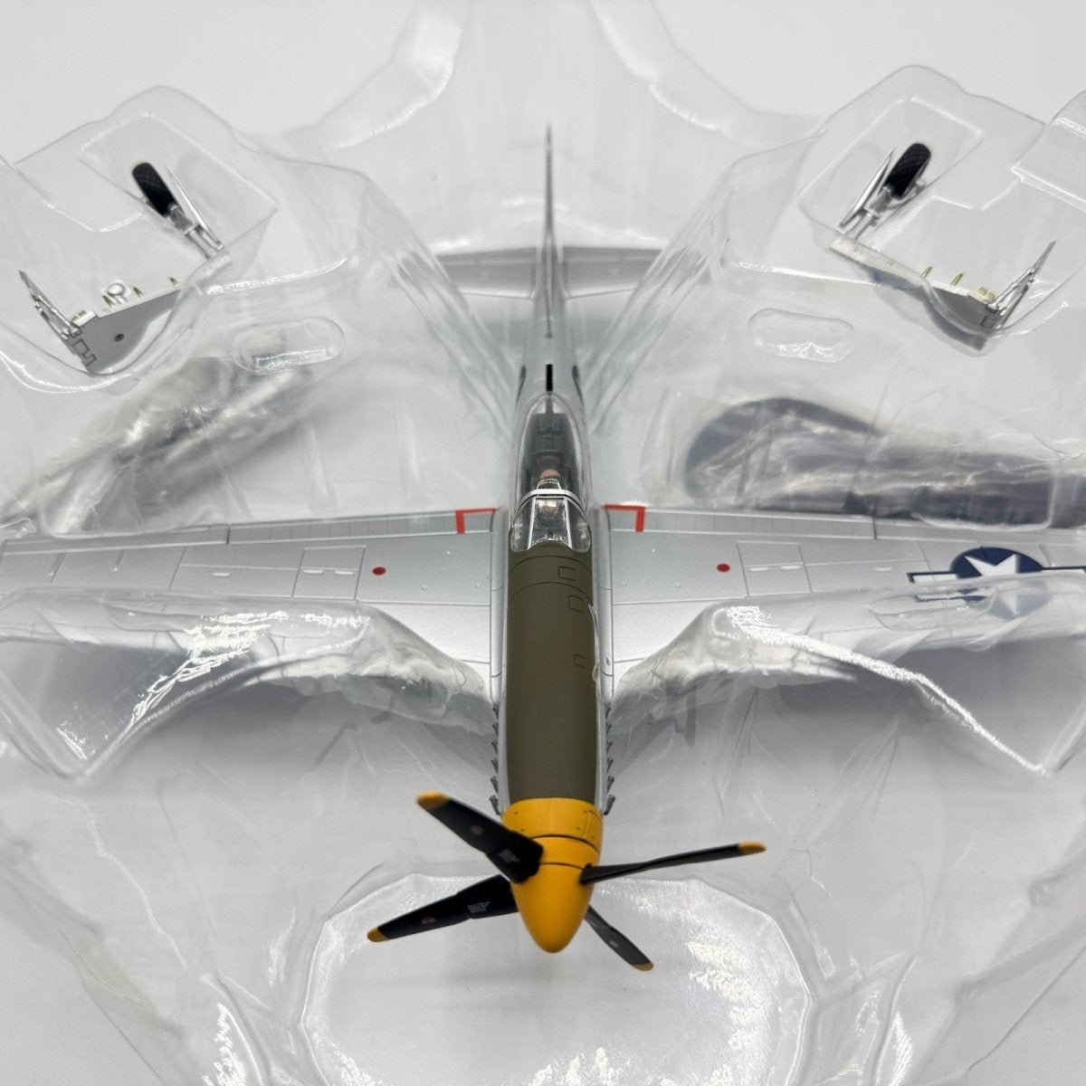 Hobby Master HA7701 1:48 P - 51D Mustang 'Lt Col Glen Eagleston' Limited Edition - Hobby Master