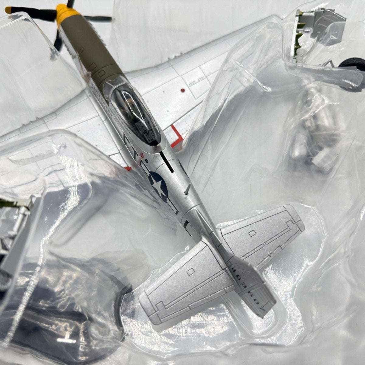 Hobby Master HA7701 1:48 P - 51D Mustang 'Lt Col Glen Eagleston' Limited Edition - Hobby Master