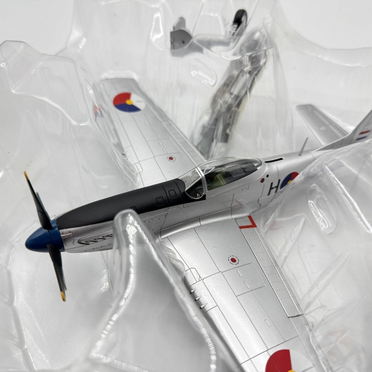 Hobby Master HA7708 1:48 P - 51D Mustang, Netherlands East Indies Air Force - Hobby Master