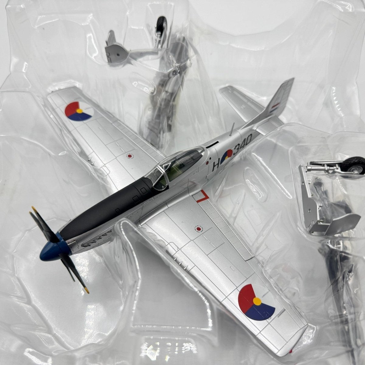Hobby Master HA7708 1:48 P - 51D Mustang, Netherlands East Indies Air Force - Hobby Master