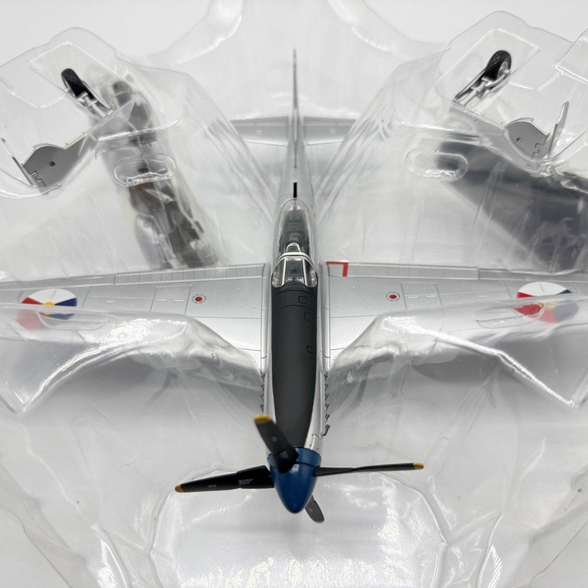 Hobby Master HA7708 1:48 P - 51D Mustang, Netherlands East Indies Air Force - Hobby Master