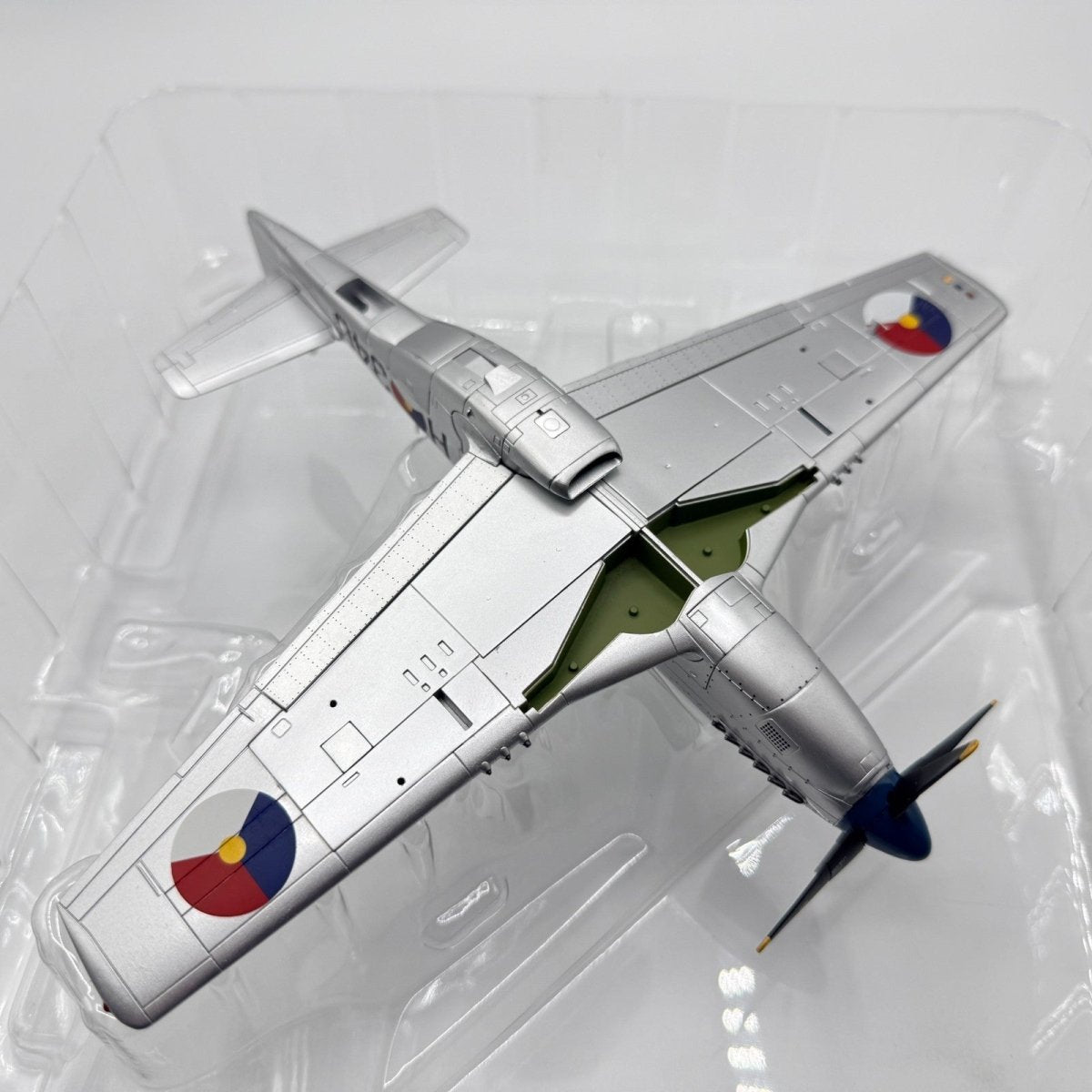 Hobby Master HA7708 1:48 P - 51D Mustang, Netherlands East Indies Air Force - Hobby Master