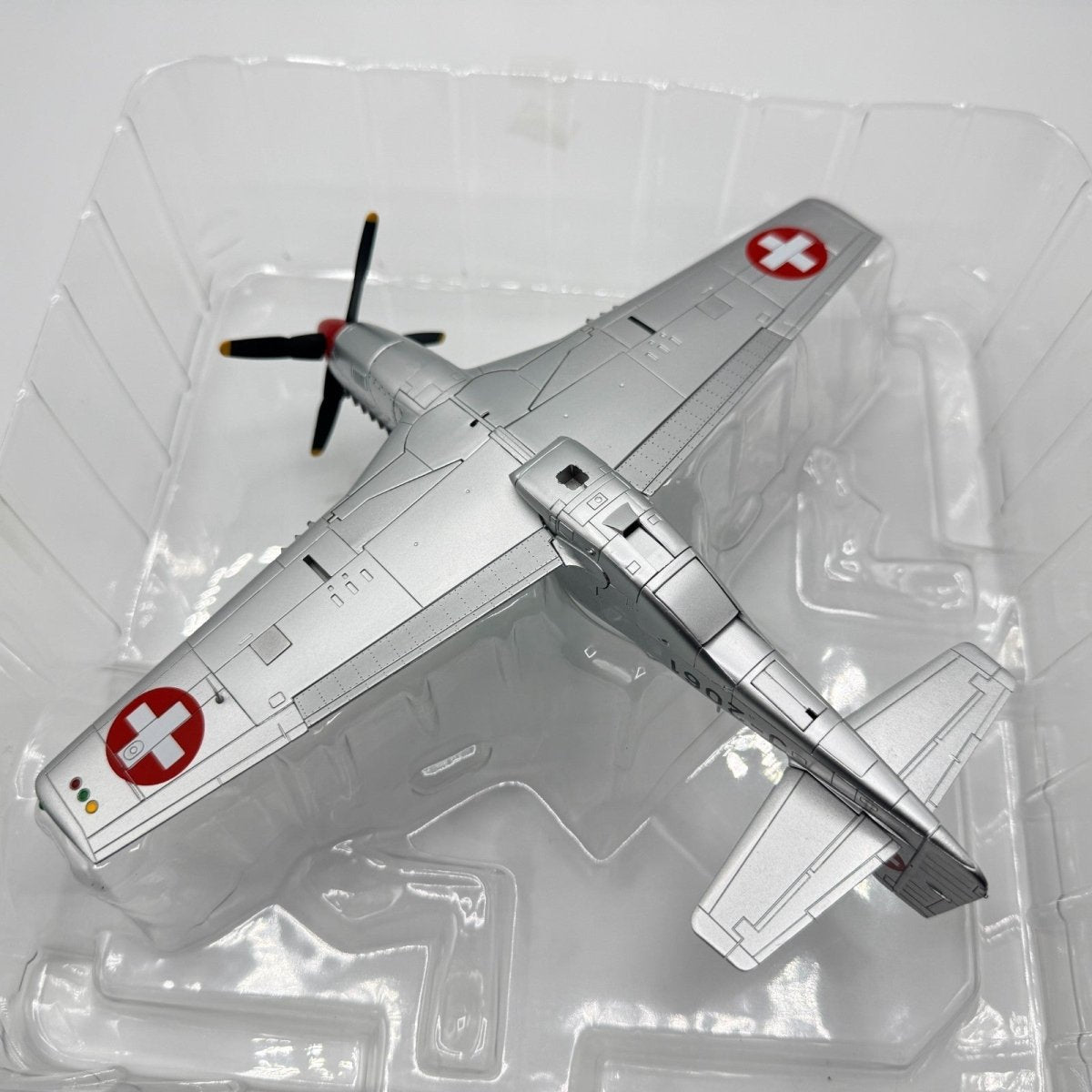 Hobby Master HA7725 1:48 P - 51D Mustang J - 2061, FISt 16, Swiss AF, September 1949 - Hobby Master