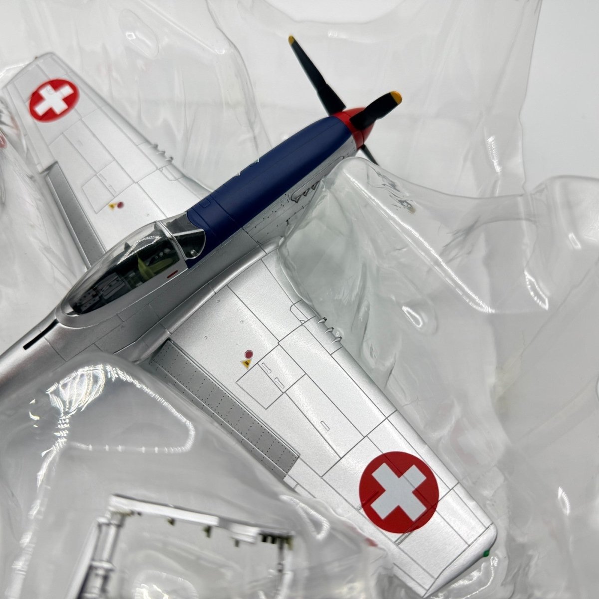 Hobby Master HA7725 1:48 P - 51D Mustang J - 2061, FISt 16, Swiss AF, September 1949 - Hobby Master