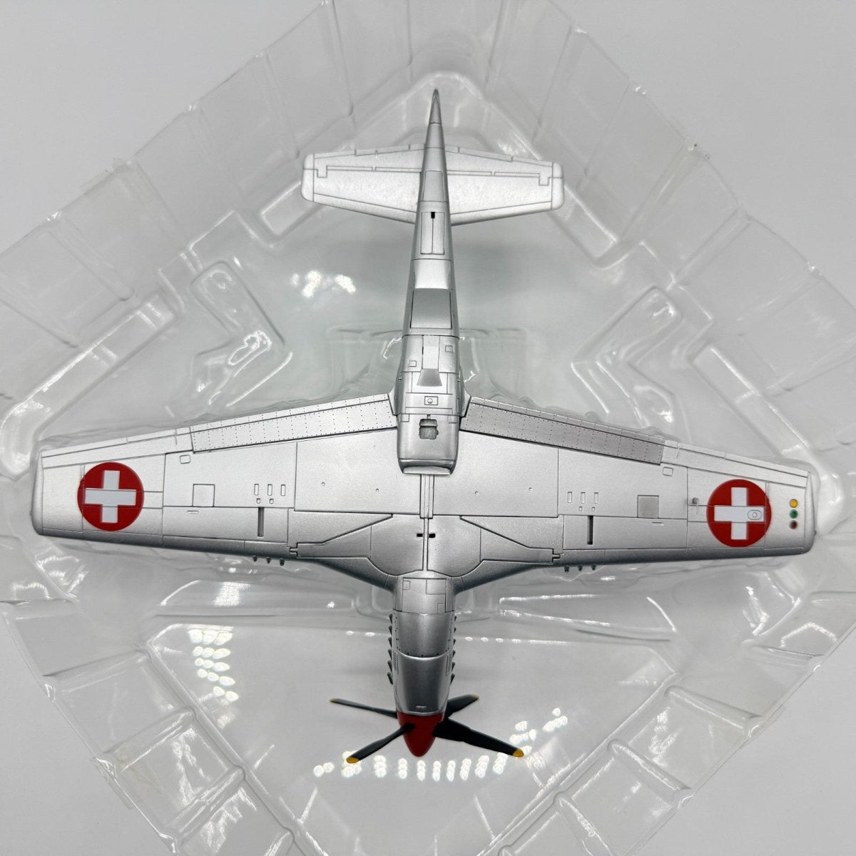 Hobby Master HA7725 1:48 P - 51D Mustang J - 2061, FISt 16, Swiss AF, September 1949 - Hobby Master