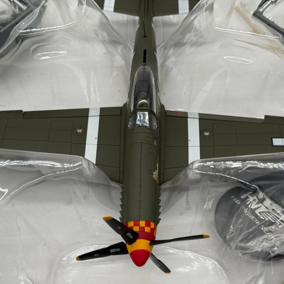Hobby Master HA7727 1:48 P-51D Mustang USAAF 357th FG Passion Wagon 1945 - Hobby Master