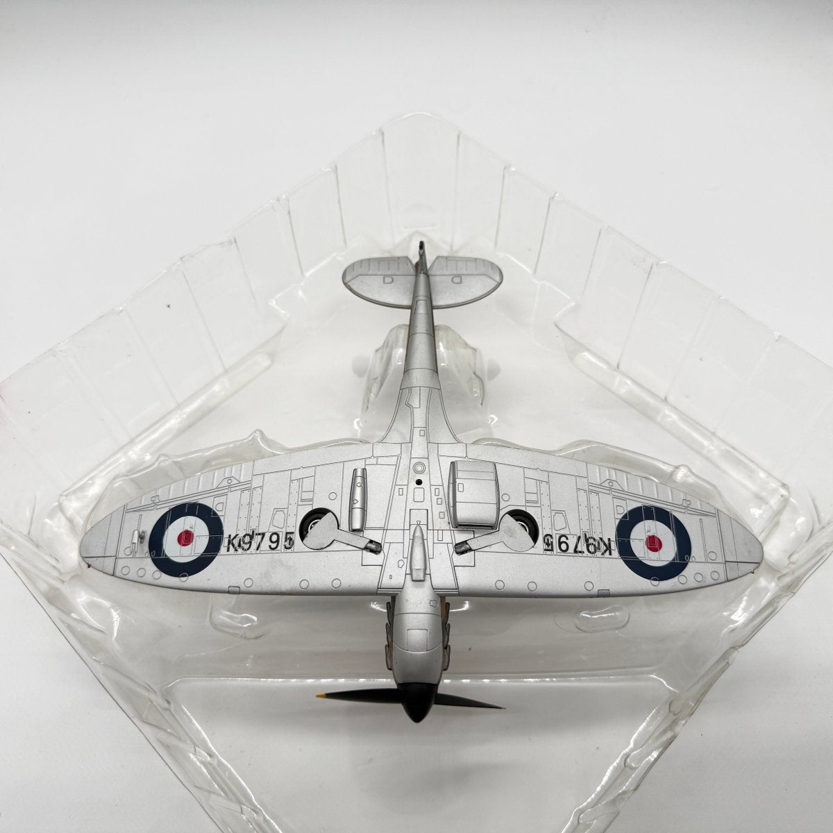 Hobby Master HA7804 1:48 Spitfire "K9795" RAF 19 Sqn, Duxford 1938 - Hobby Master