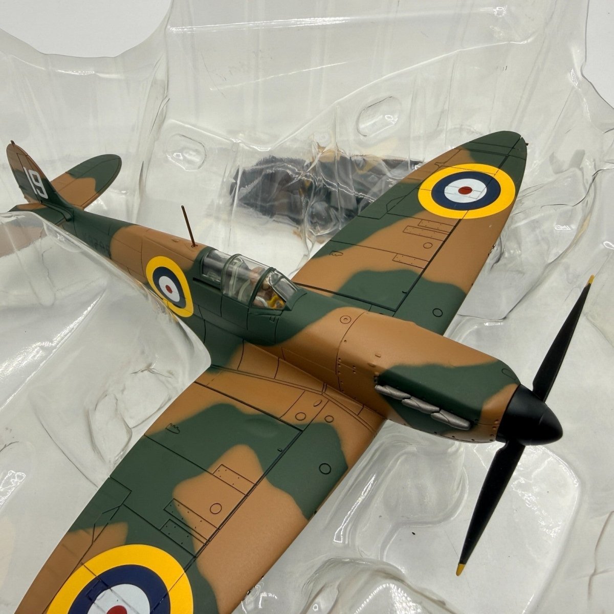 Hobby Master HA7804 1:48 Spitfire "K9795" RAF 19 Sqn, Duxford 1938 - Hobby Master