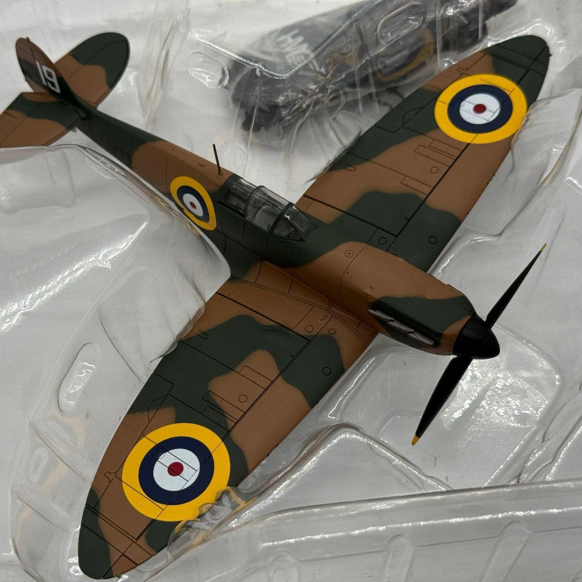 Hobby Master HA7804 1:48 Spitfire "K9795" RAF 19 Sqn, Duxford 1938 - Hobby Master