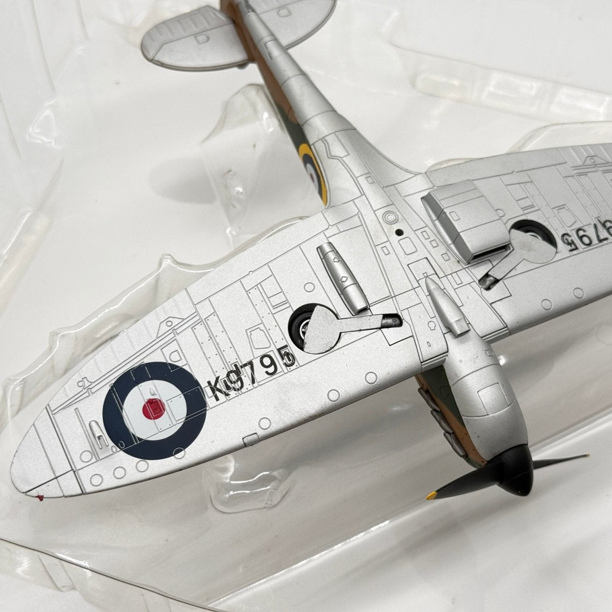 Hobby Master HA7804 1:48 Spitfire "K9795" RAF 19 Sqn, Duxford 1938 - Hobby Master