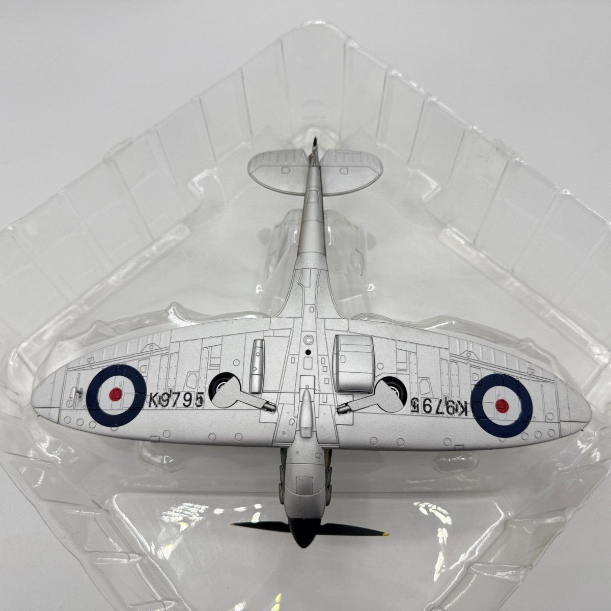 Hobby Master HA7804 1:48 Spitfire "K9795" RAF 19 Sqn, Duxford 1938 - Hobby Master