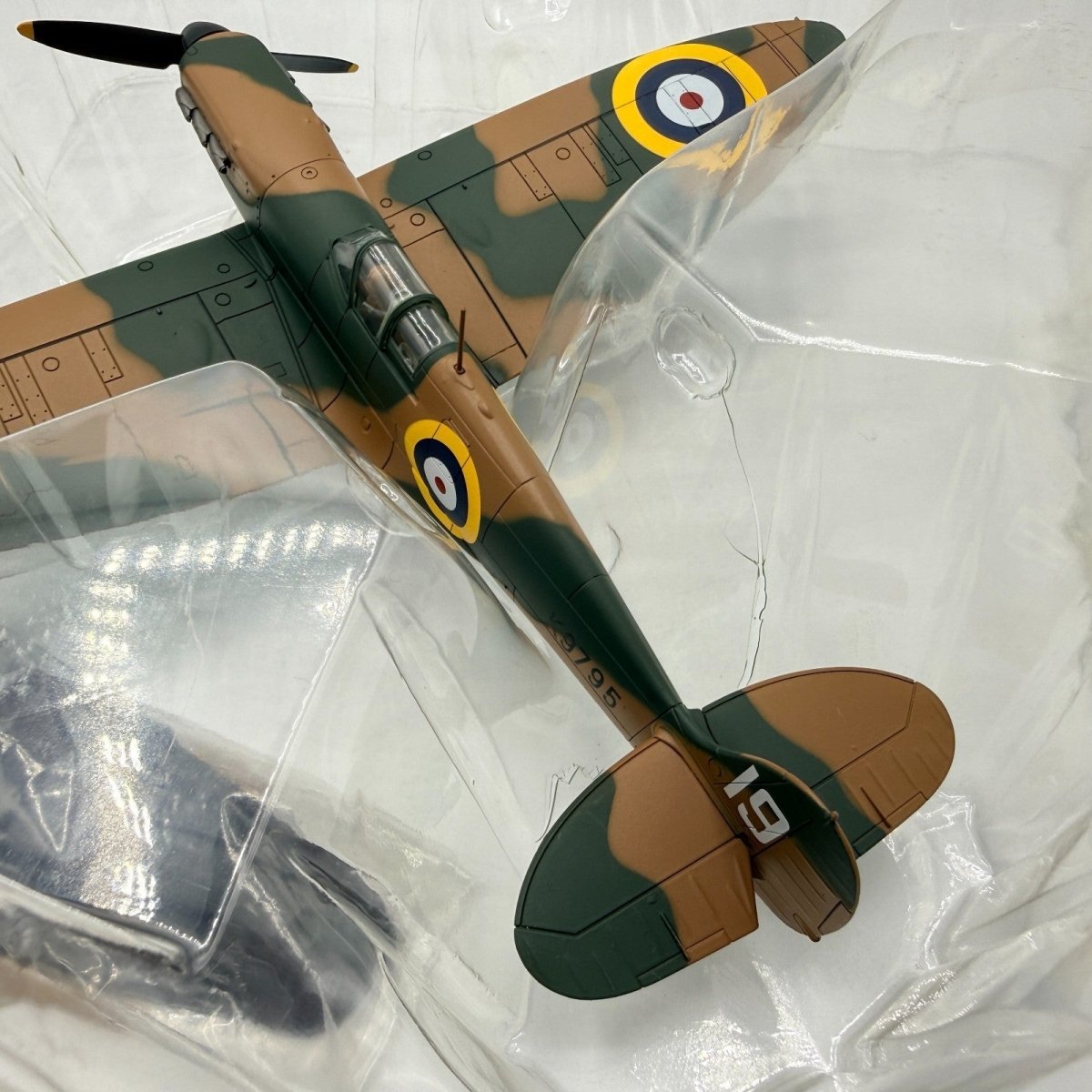 Hobby Master HA7804 1:48 Spitfire "K9795" RAF 19 Sqn, Duxford 1938 - Hobby Master