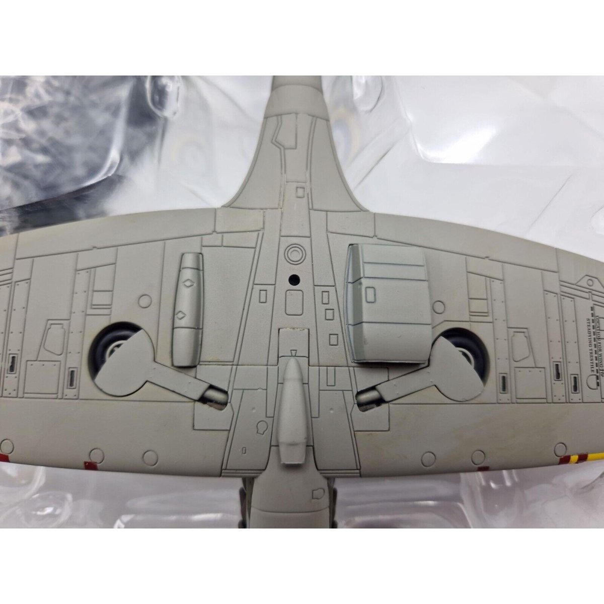 Hobby Master 1:48 Spitfire Mk IIa P7856 412 E.N Macdonnell 1941 HA7805 Ex - display - Hobby Master