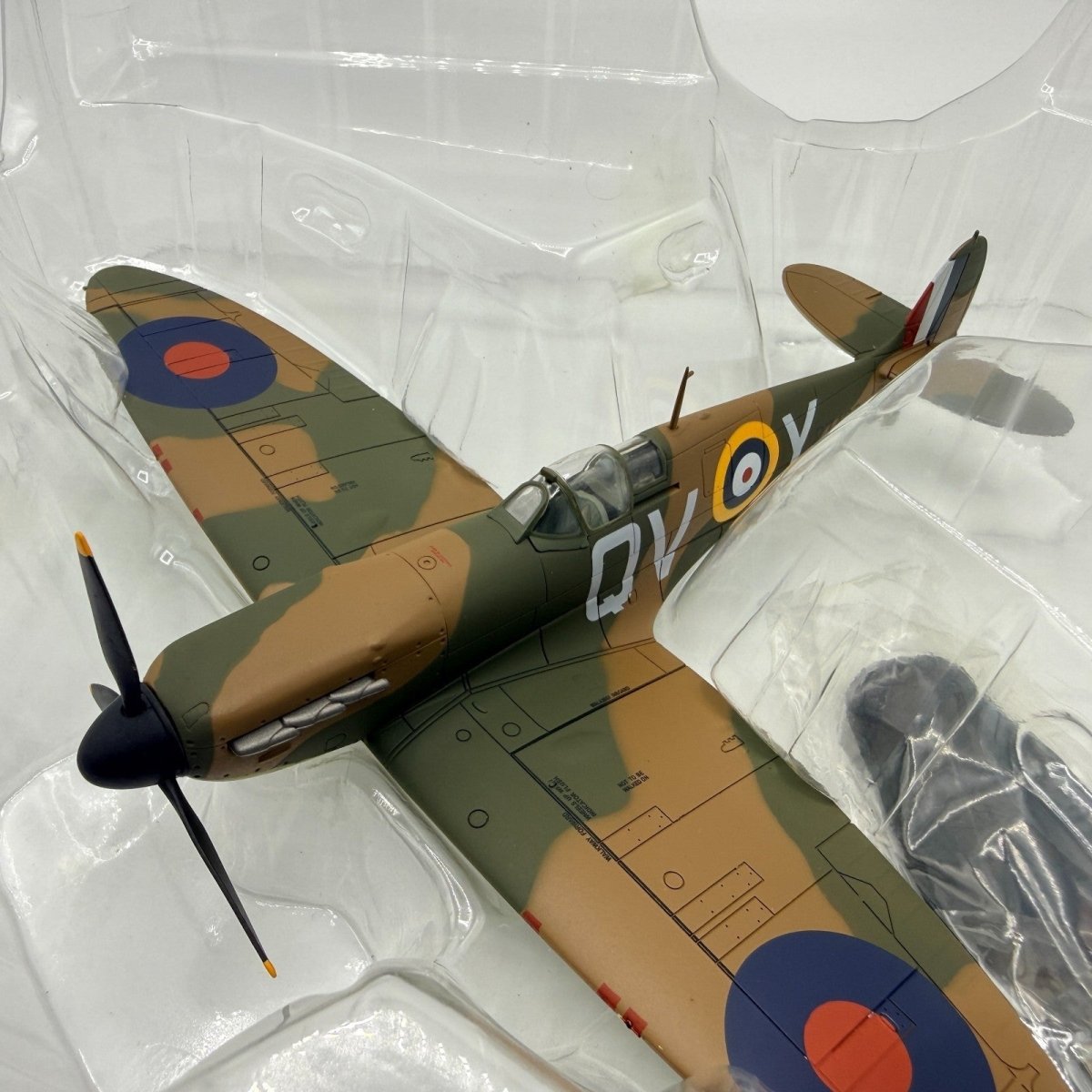 Hobby Master HA7812 1:48 Spitfire Mk.IIa P7423/QV - Y, Arthur Blake 19 Sqn 1940 - Hobby Master