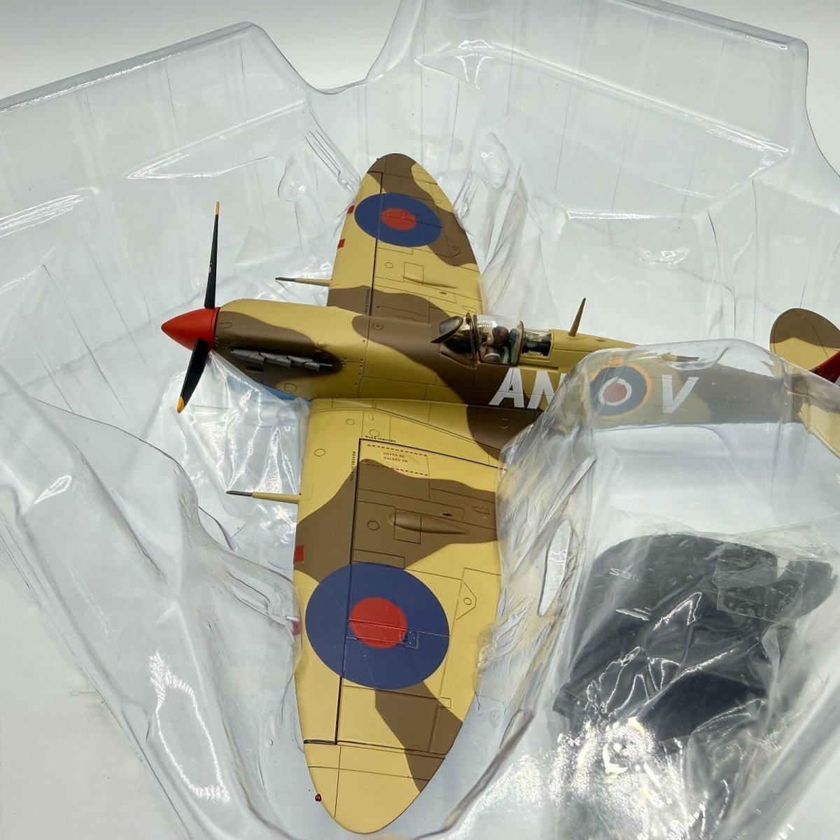 Hobby Master HA7851 1:48 Spitfire VB Tropical BR487/AN - V Tunisia 1943 Diecast - Hobby Master