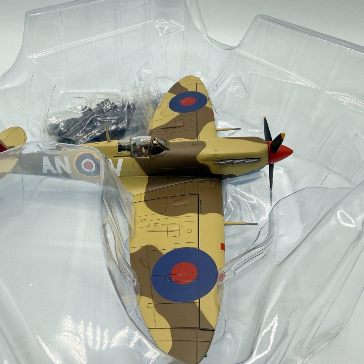 Hobby Master HA7851 1:48 Spitfire VB Tropical BR487/AN - V Tunisia 1943 Diecast - Hobby Master