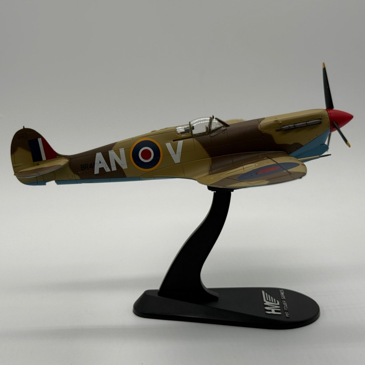 Hobby Master HA7851 1:48 Supermarine Spitfire Mk V RCAF No.417 Sqn AN-V BR487 Tunisia 1943 - Hobby Master