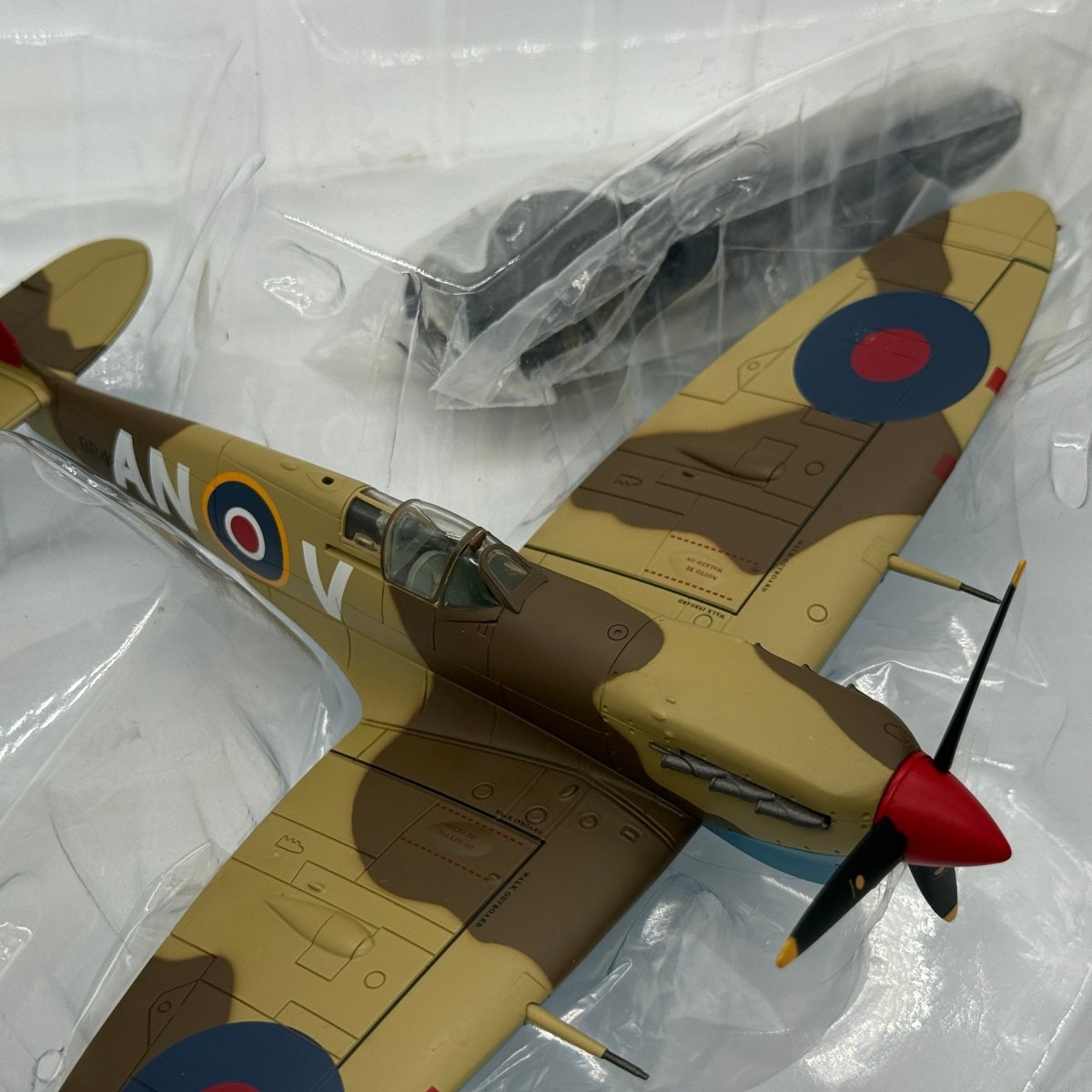 Hobby Master HA7851 1:48 Supermarine Spitfire Mk V RCAF No.417 Sqn AN-V BR487 Tunisia 1943 - Hobby Master