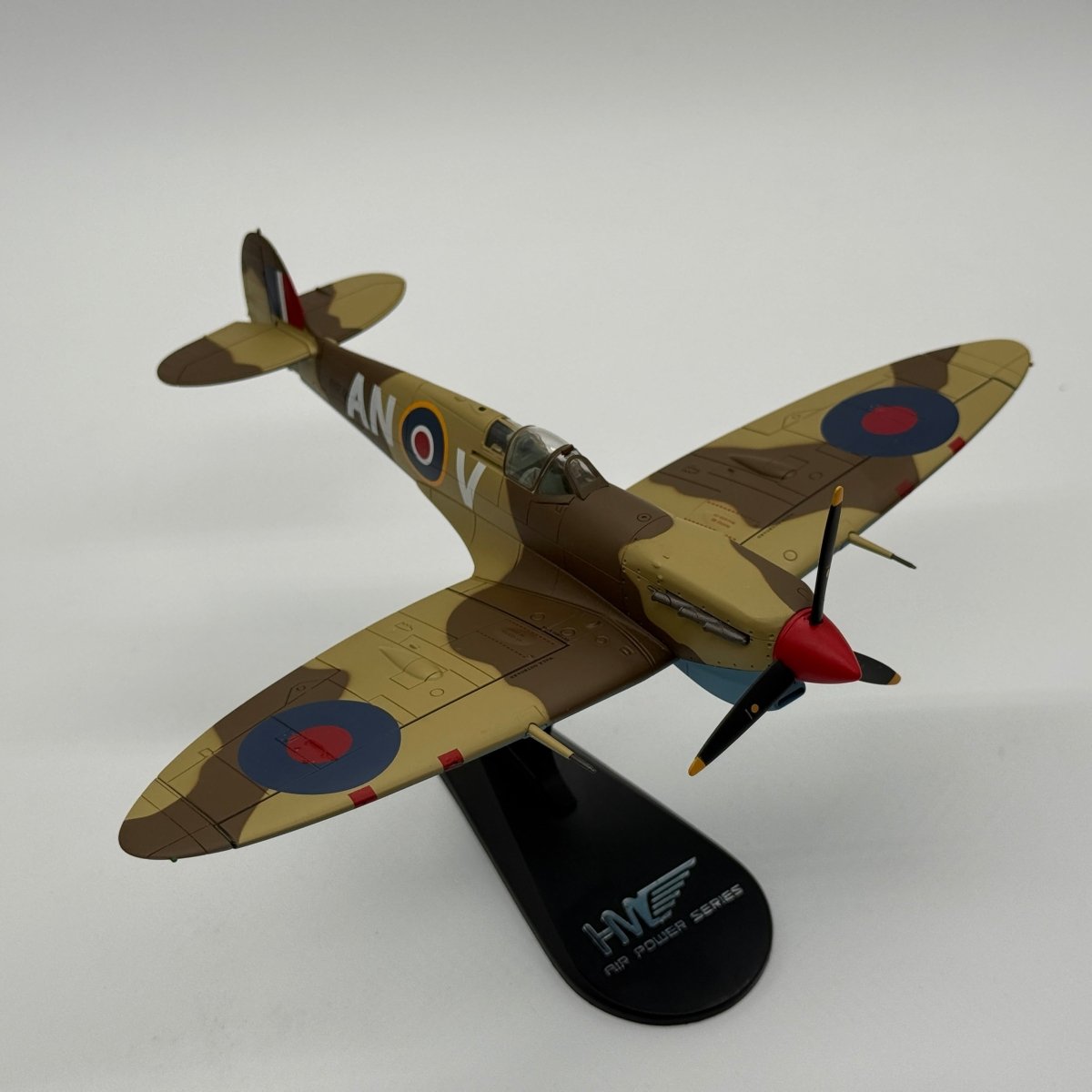 Hobby Master HA7851 1:48 Supermarine Spitfire Mk V RCAF No.417 Sqn AN-V BR487 Tunisia 1943 - Hobby Master