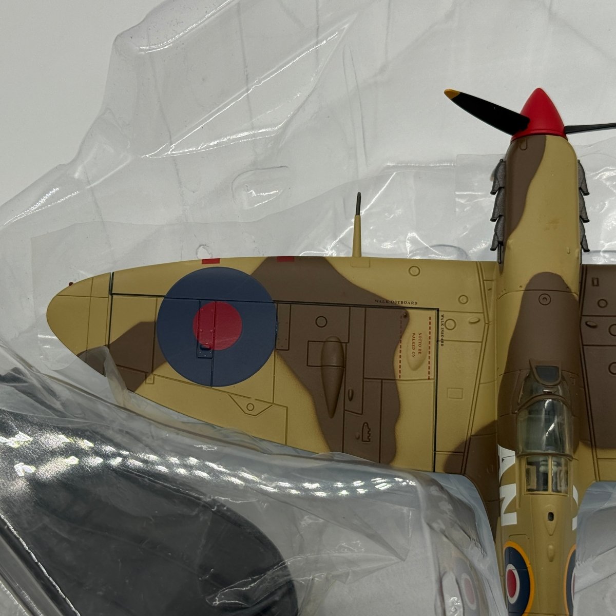 Hobby Master HA7851 1:48 Supermarine Spitfire Mk V RCAF No.417 Sqn AN-V BR487 Tunisia 1943 - Hobby Master
