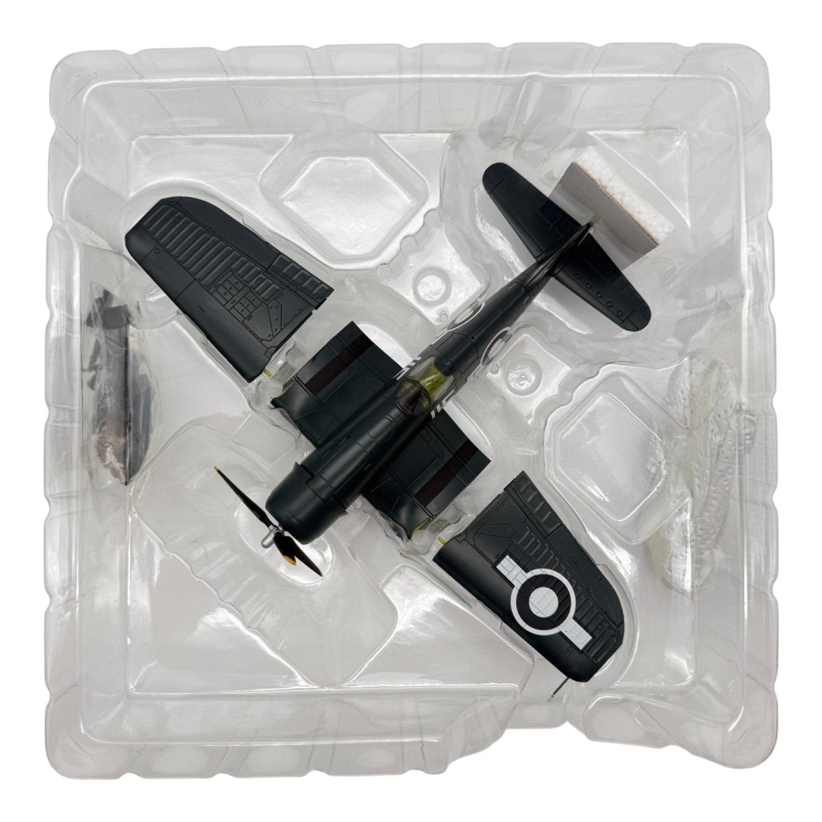 Hobby Master HA8204 1:48 Vought FG-1D Corsair RNFAA No.1841 NAS Hampton Gray - Hobby Master