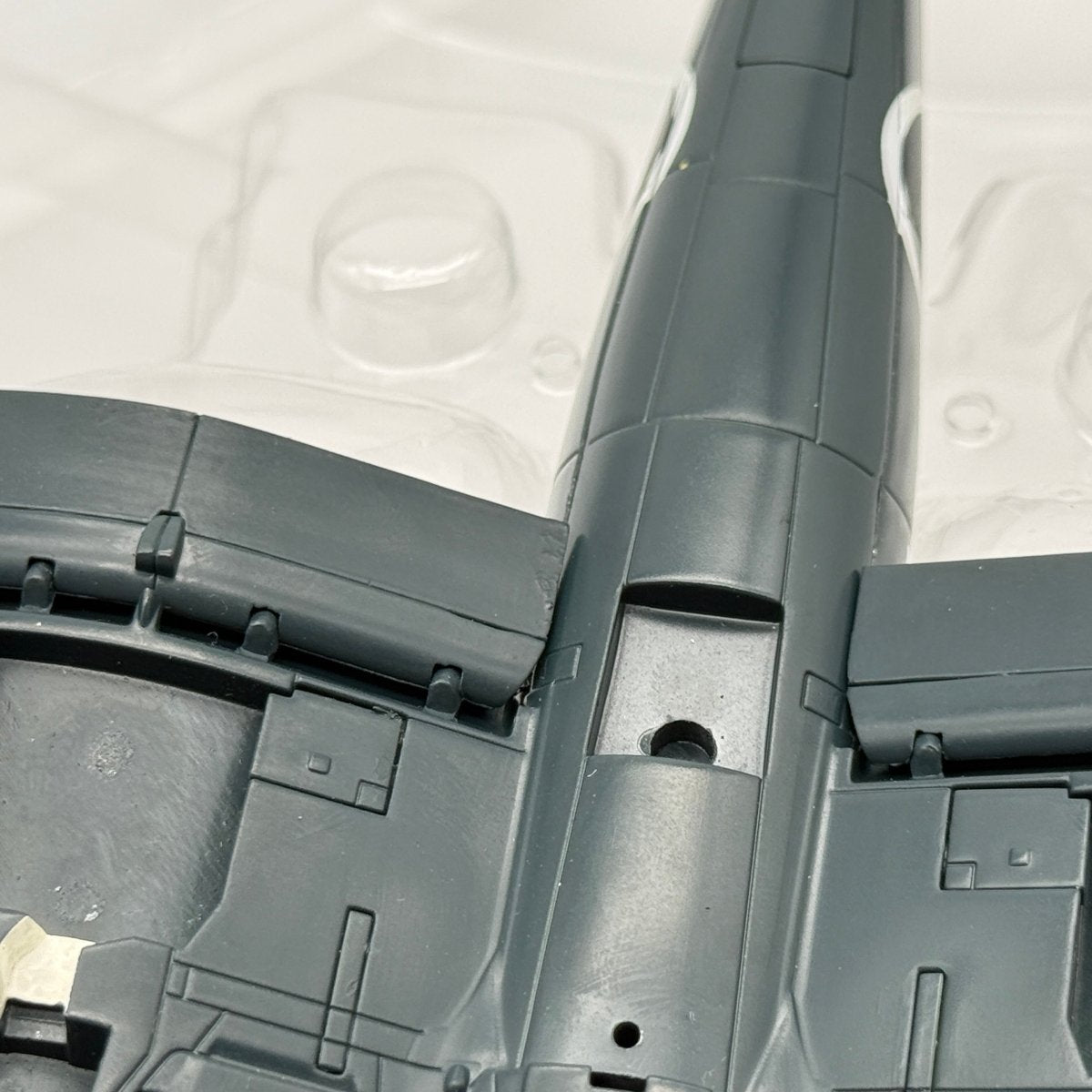 Hobby Master HA8204 1:48 Vought FG-1D Corsair RNFAA No.1841 NAS Hampton Gray - Hobby Master