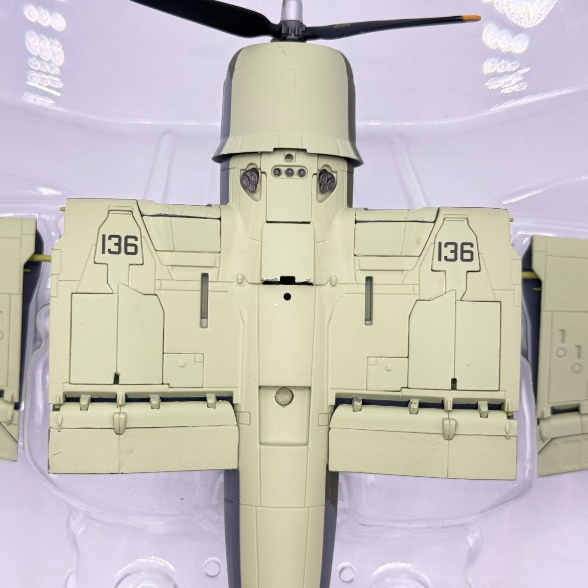 Hobby Master HA8205 1:48 Corsair Mk.II, 1836 Sqn, HMS Victorious, Sakishima 1945 - Hobby Master