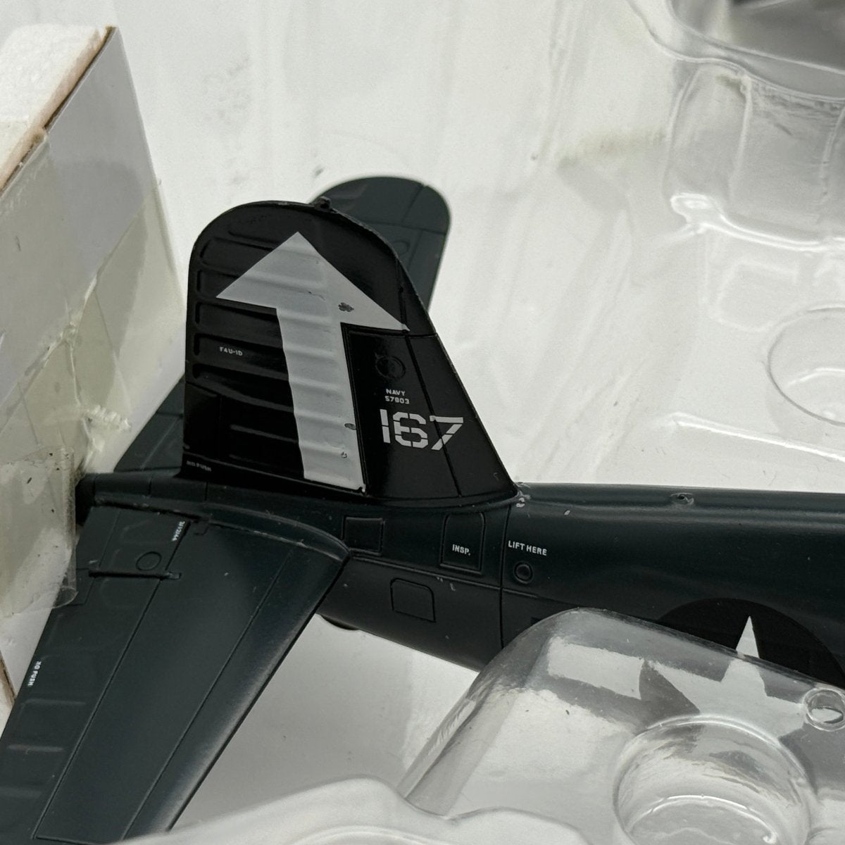 Hobby Master HA8206 1:48 Vought F4U Corsair USN VF - 84 Wolf Gang White 167 - Hobby Master