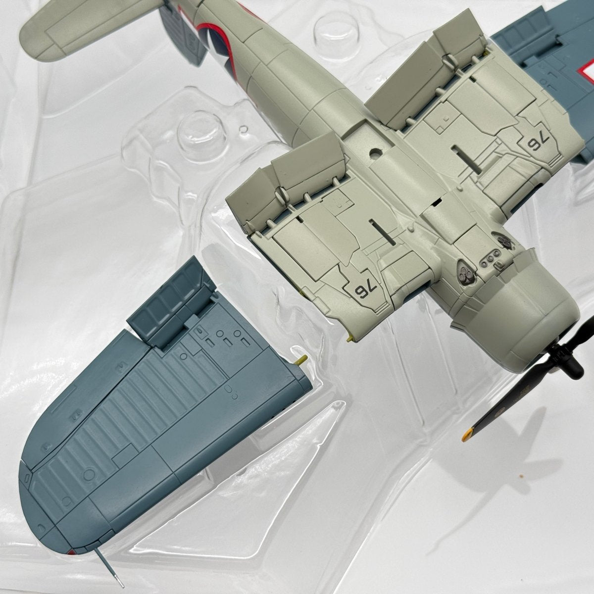 Hobby Master HA8211 1:48 Vought F4U Corsair USMC VMF - 215 Spirit of 76 - Hobby Master