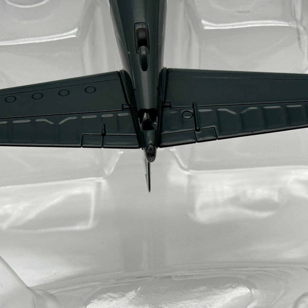 Hobby Master HA8212A 1:48 Vought F4U Corsair USMC VMF - 221 Dean Caswell Signed - Hobby Master