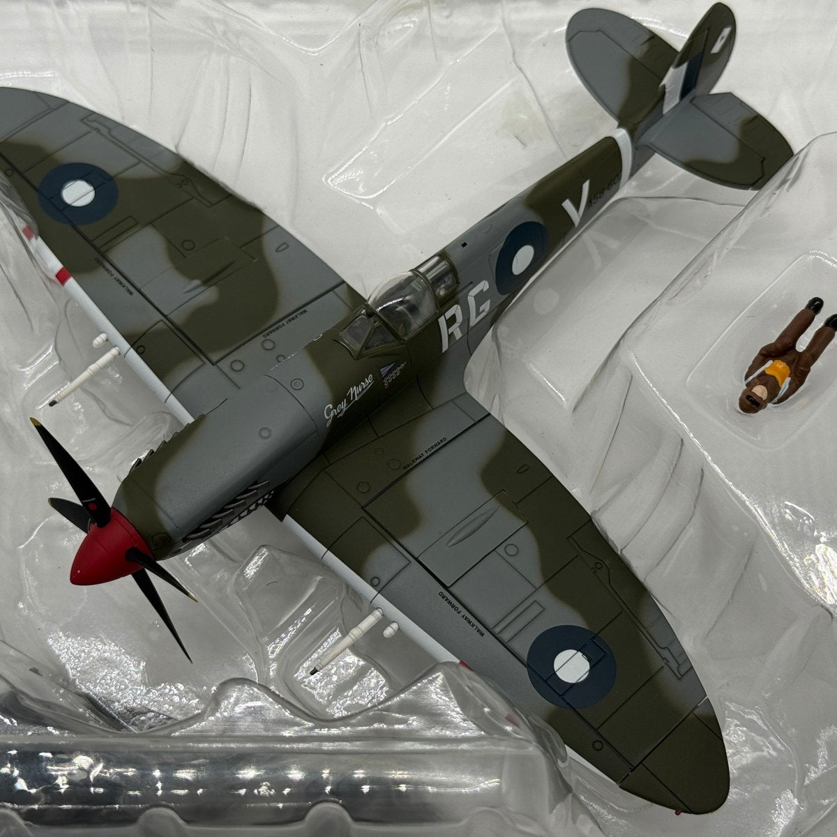 Hobby Master HA8303 1:48 Supermarine Spitfire Mk VIII RAAF No.457 Sqn Grey Nurse - Hobby Master
