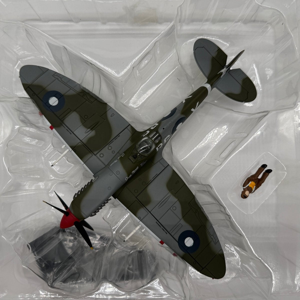 Hobby Master HA8303 1:48 Supermarine Spitfire Mk VIII RAAF No.457 Sqn Grey Nurse - Hobby Master