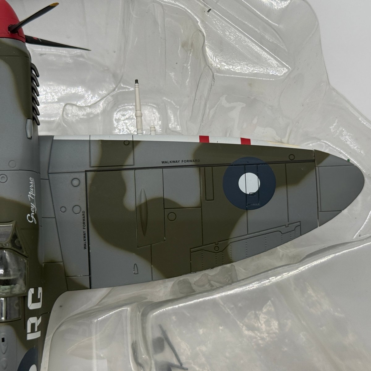 Hobby Master HA8303 1:48 Supermarine Spitfire Mk VIII RAAF No.457 Sqn Grey Nurse *ISSUES* - Hobby Master