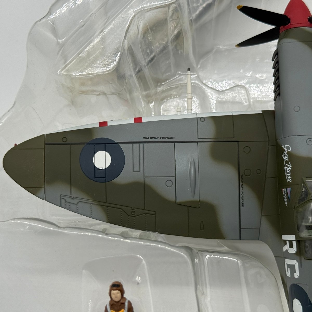 Hobby Master HA8303 1:48 Supermarine Spitfire Mk VIII RAAF No.457 Sqn Grey Nurse *ISSUES* - Hobby Master