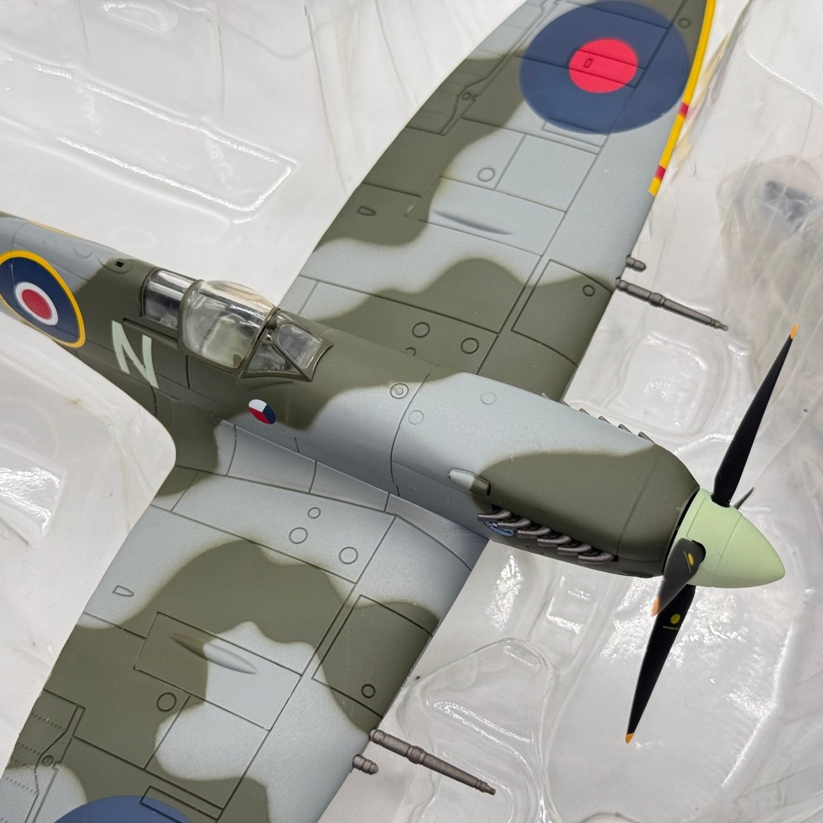 Hobby Master HA8305 1:48 Supermarine Spitfire Mk IX RAF No.312 Czech Sqn Otto Smik 1944 - Hobby Master