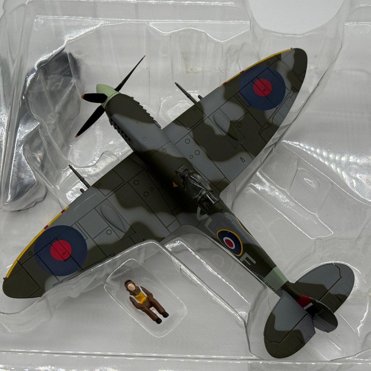 Hobby Master HA8306 1:48 Supermarine Spitfire Mk IX RAF No.322 Dutch Sqn 1944 - Hobby Master