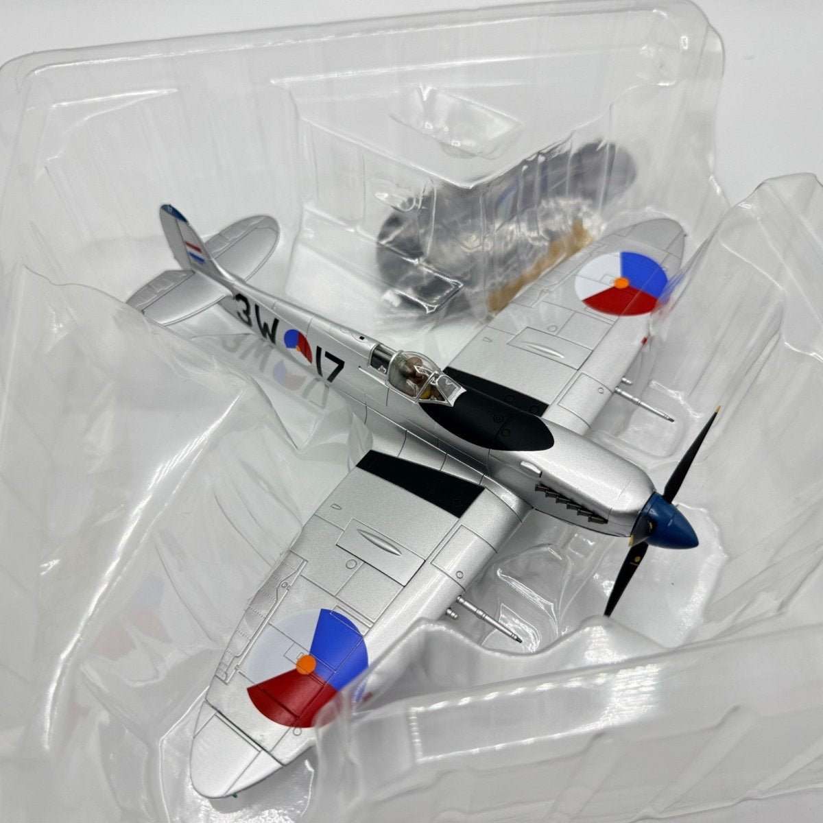 Hobby Master HA8308 1:48 Supermarine Spitfire LF IX MK732 (PH - OUQ) RNLAF - Hobby Master