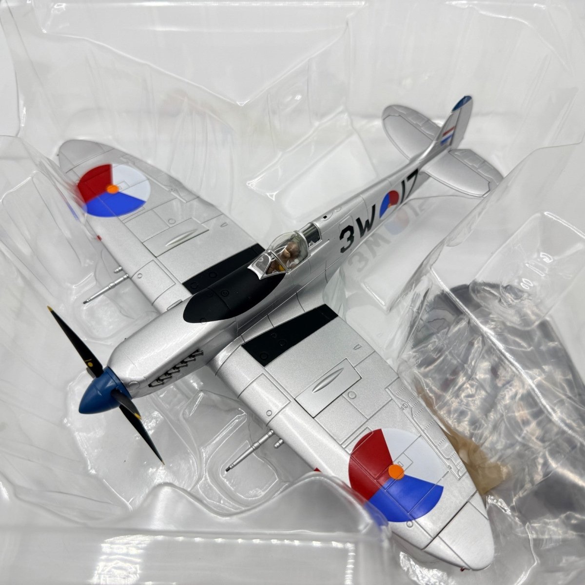 Hobby Master HA8308 1:48 Supermarine Spitfire LF IX MK732 (PH - OUQ) RNLAF - Hobby Master