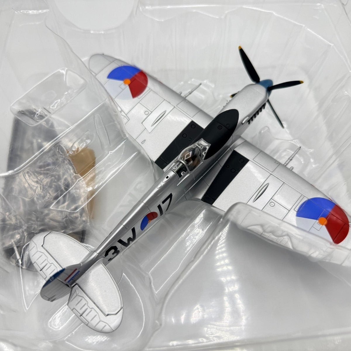 Hobby Master HA8308 1:48 Supermarine Spitfire LF IX MK732 (PH - OUQ) RNLAF - Hobby Master