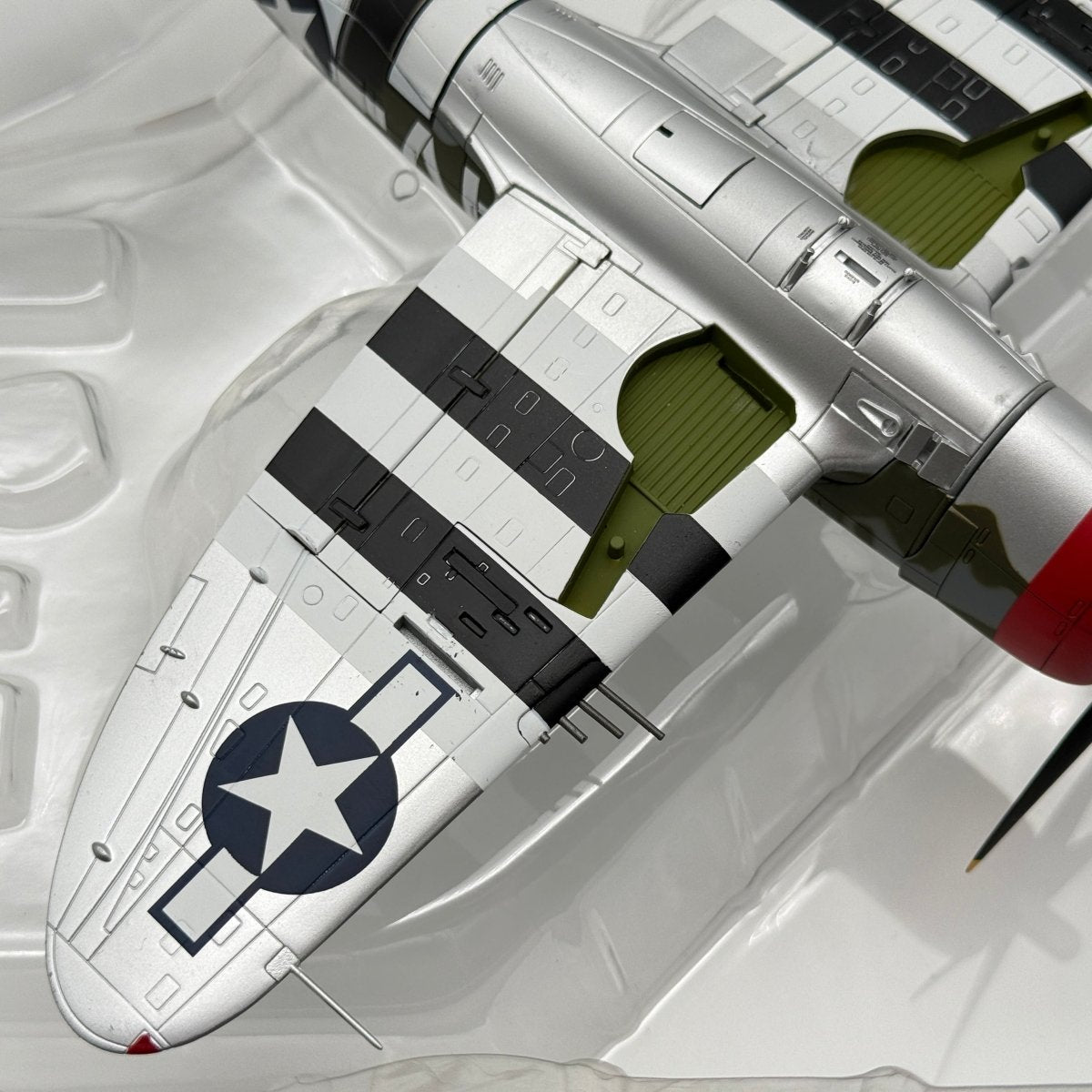 Hobby Master HA8401 1:48 Republic P - 47D Thunderbolt Gabby Gabreski 56th FG - Hobby Master