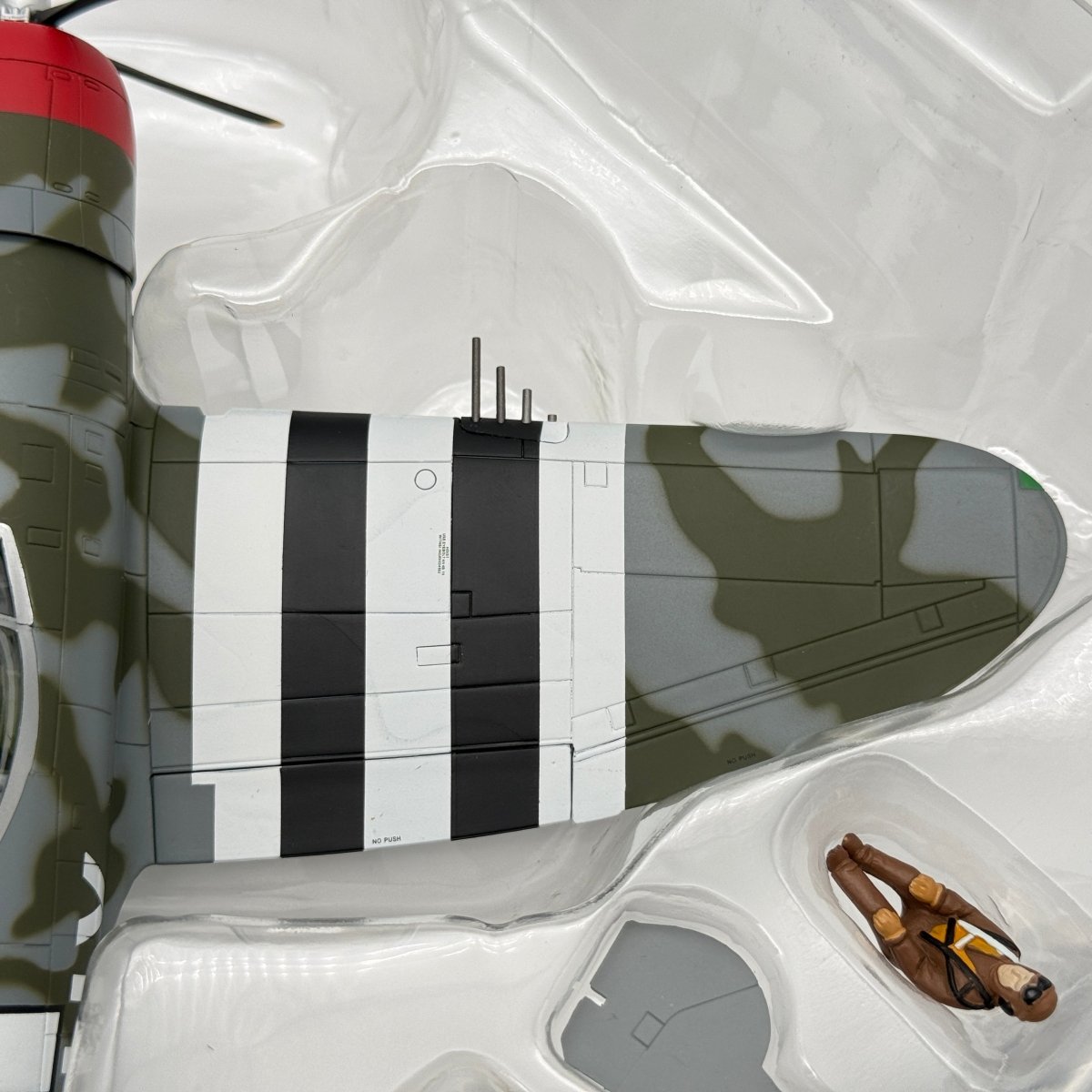 Hobby Master HA8401 1:48 Republic P - 47D Thunderbolt Gabby Gabreski 56th FG - Hobby Master