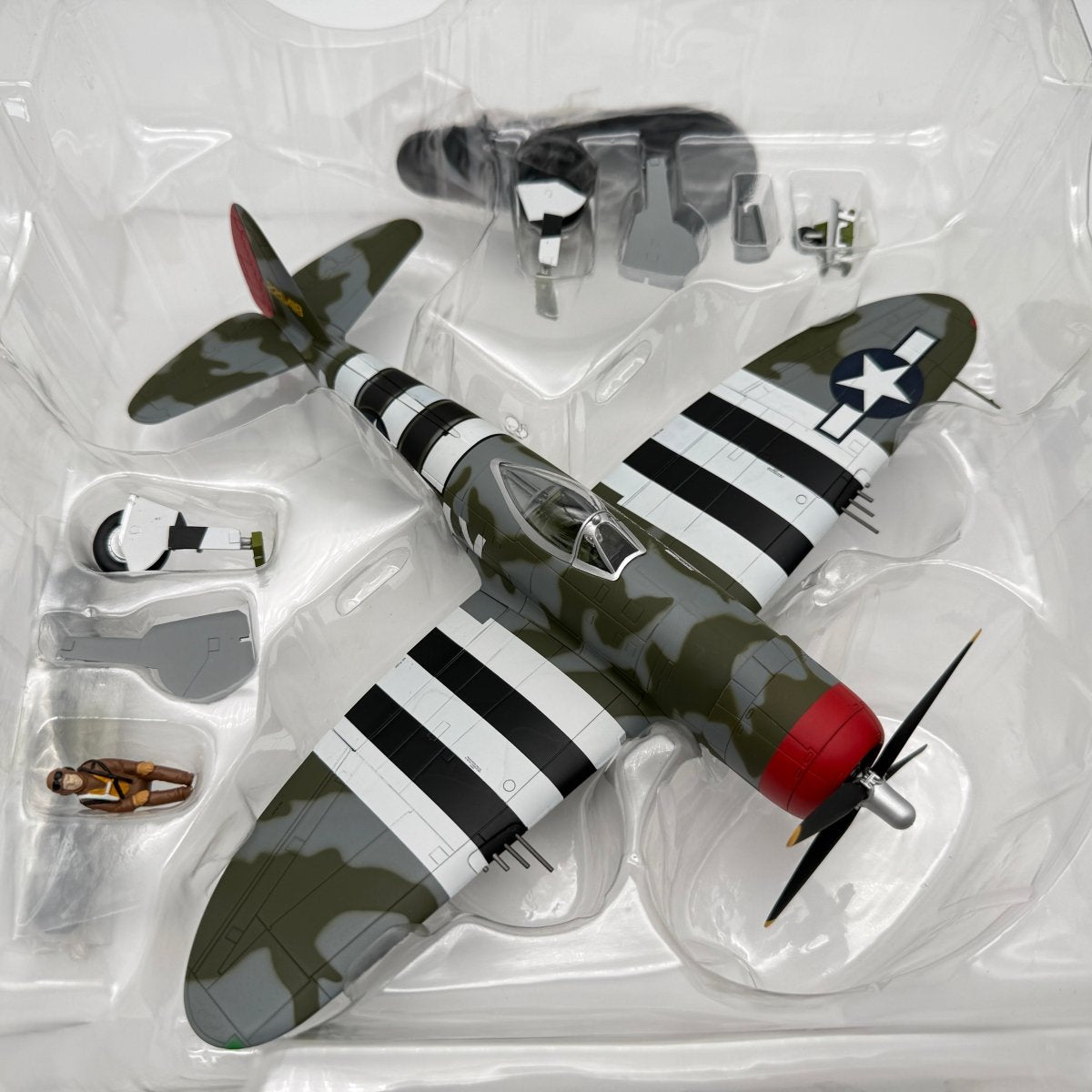 Hobby Master HA8401 1:48 Republic P - 47D Thunderbolt Gabby Gabreski 56th FG - Hobby Master