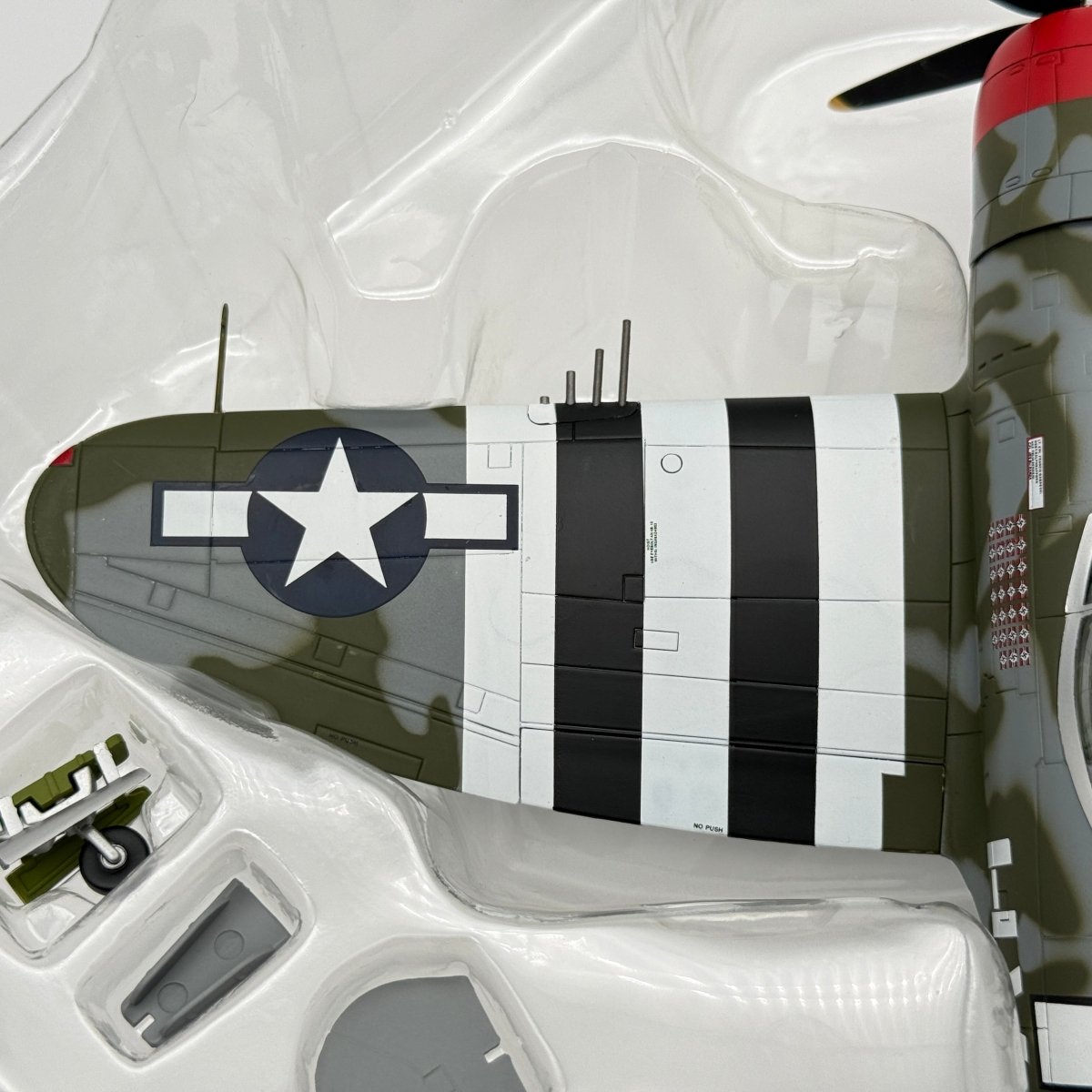 Hobby Master HA8401 1:48 Republic P - 47D Thunderbolt Gabby Gabreski 56th FG - Hobby Master