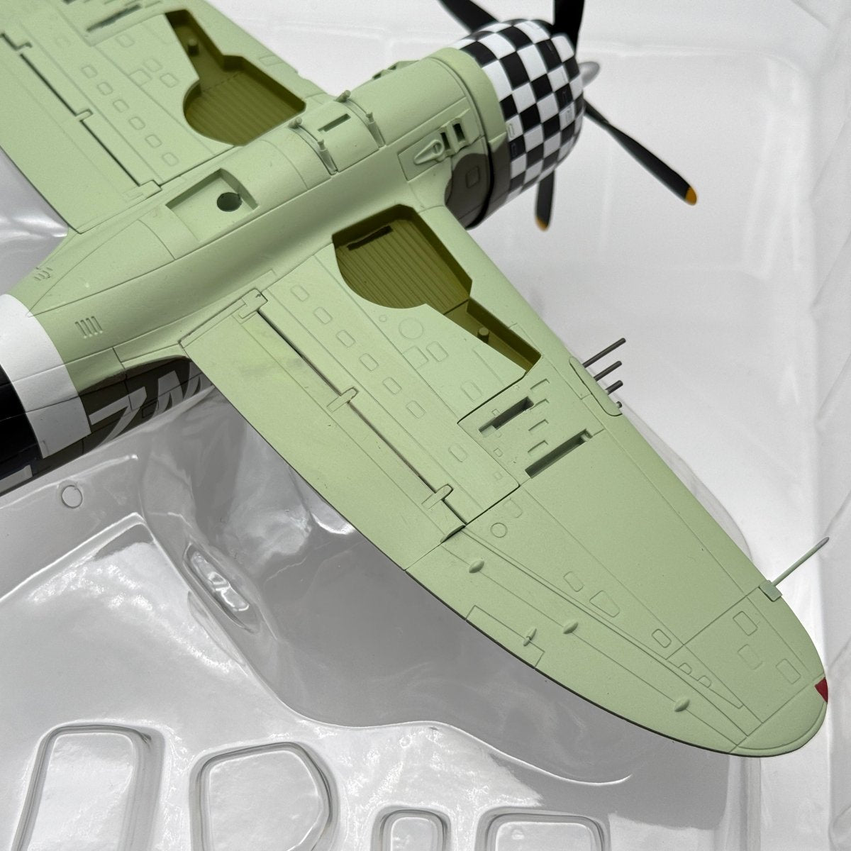 Hobby Master HA8410 1:48 Republic P - 47D Thunderbolt USAAF 78th FG Eileen - Hobby Master