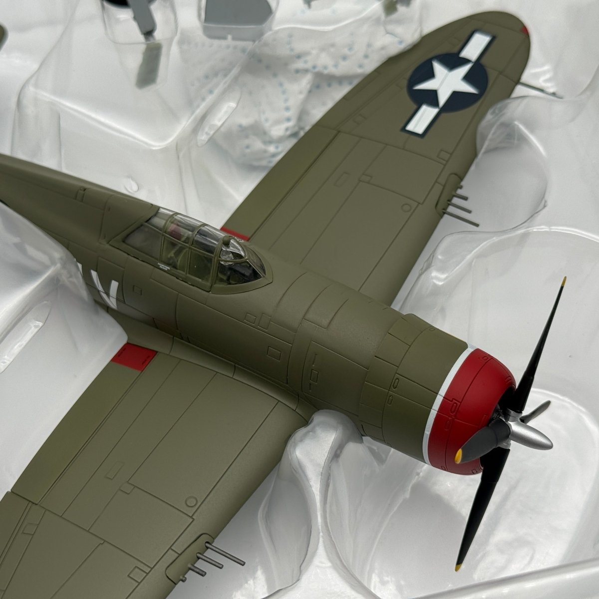 Hobby Master HA8451 1:48 Republic P - 47D Thunderbolt Little Chief Frank Klibbe - Hobby Master
