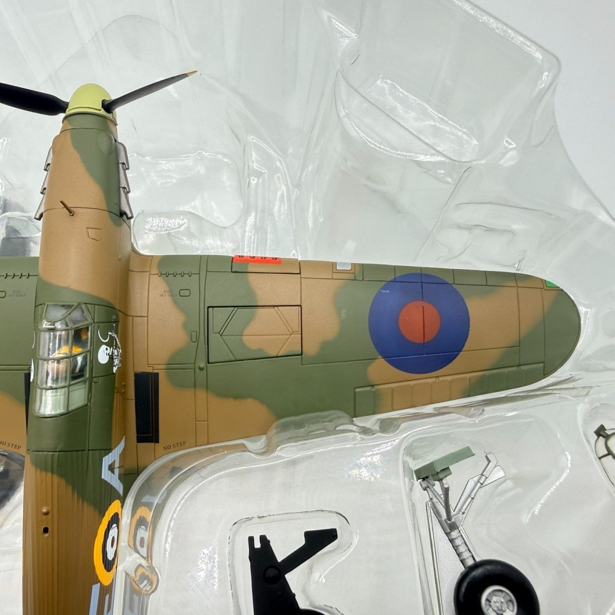 Hobby Master HA8602 1:48 Hurricane Mk.I, RAF Flying Officer McKnight, 242 Sqn - Hobby Master