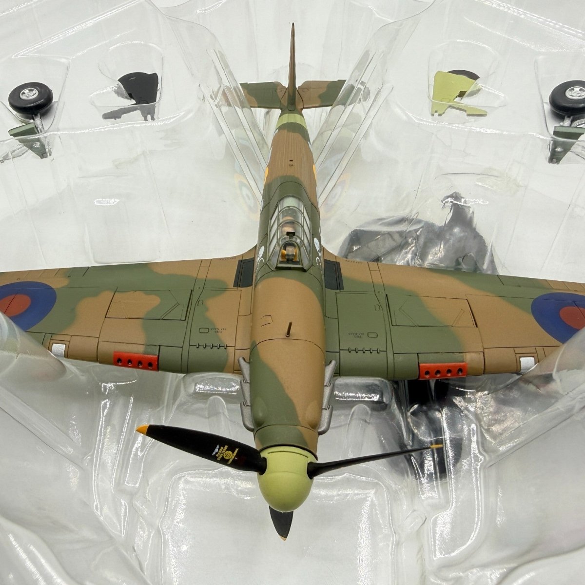 Hobby Master HA8602 1:48 Hurricane Mk.I, RAF Flying Officer McKnight, 242 Sqn - Hobby Master