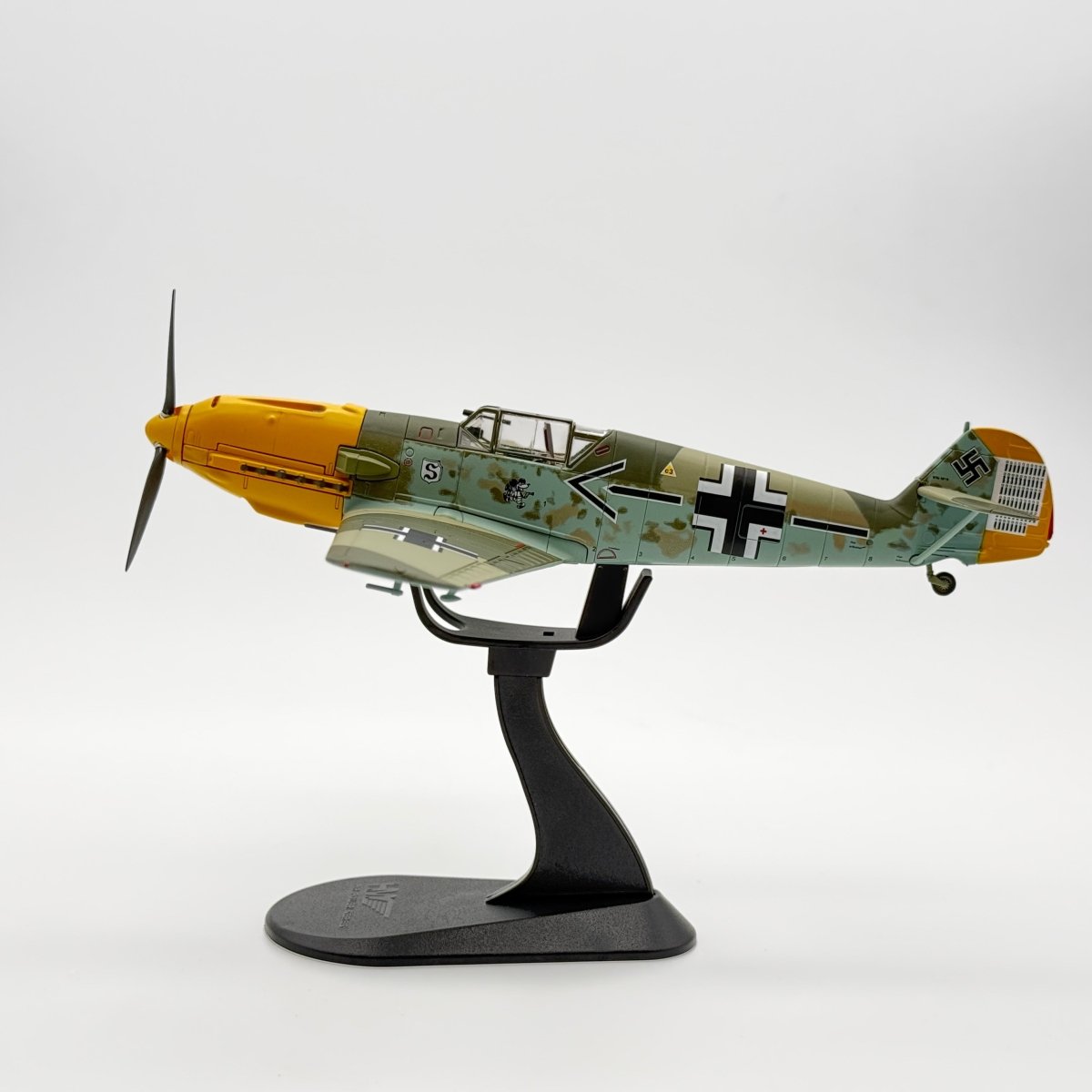 Hobby Master HA8715 1:48 Bf 109E-4 W.Nr.5819 Adolf Galland JG 26 France Dec 1940 - Hobby Master