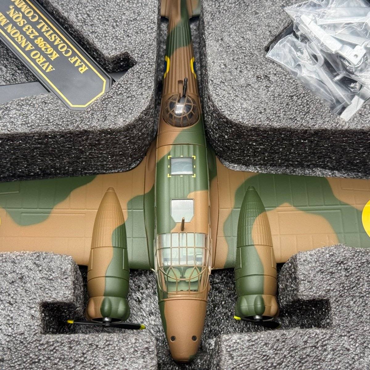Oxford 72AA004 1:72 Avro Anson Mk I K6298 233 Sqn RAF Coastal Command 1937 - Oxford Aviation